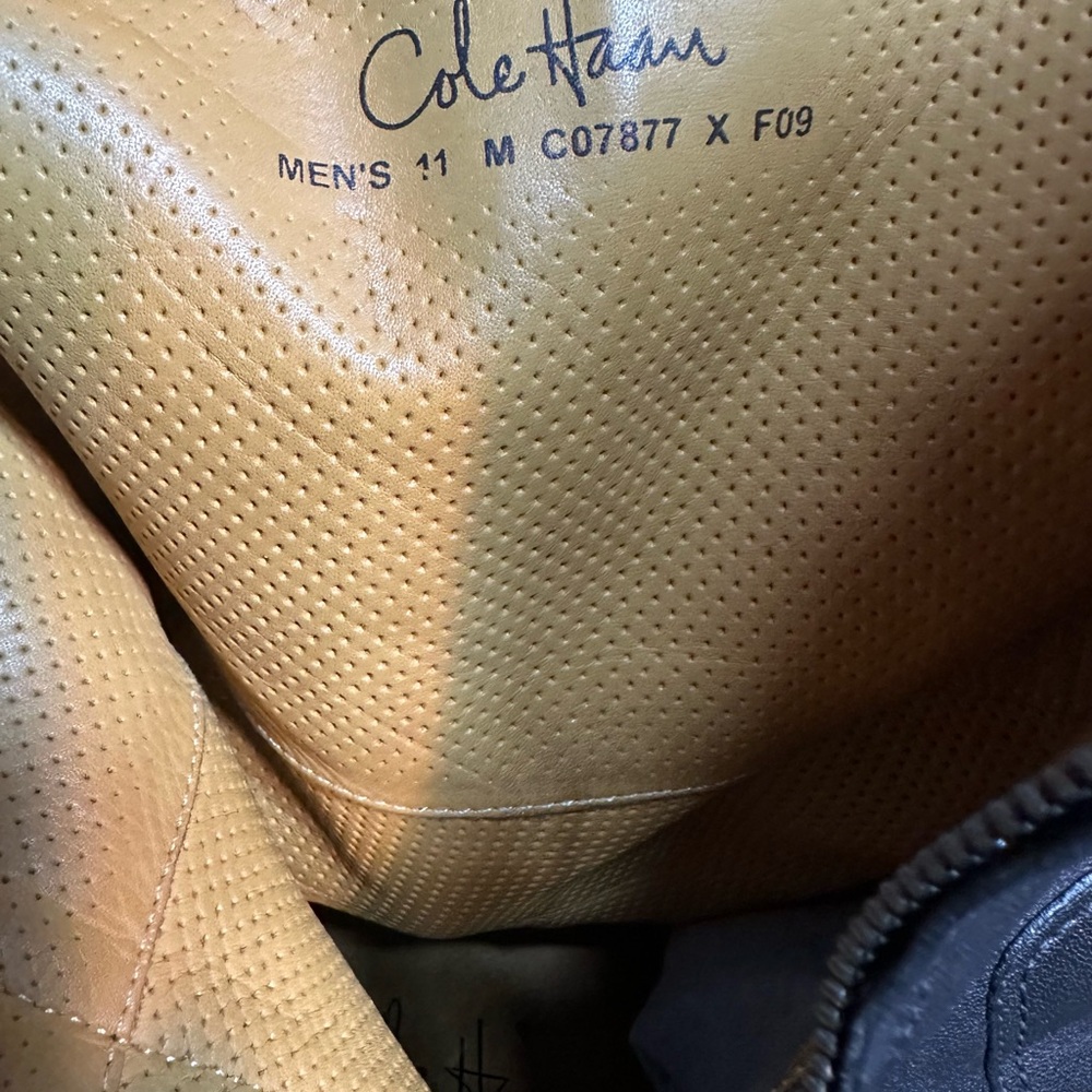 Cole Haan Men's Cole Haan Black Leather Side Zip Boots NikeAir Sole Men's 11 - Picture 8 of 8